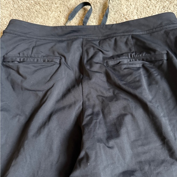 Lululemon On the Fly Black Luxtreme Womens Pants - Size 8 - Picture 4 of 7